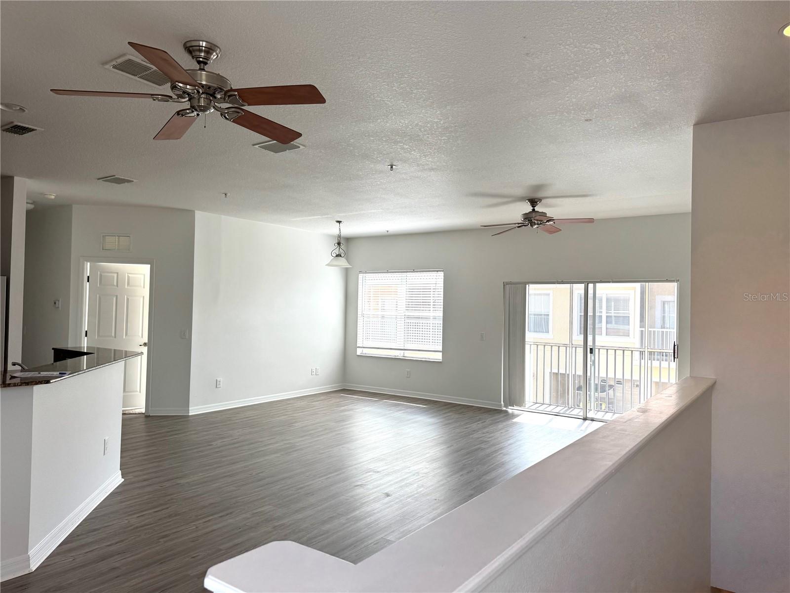 Image 5 of 26 For 21007 Sunpoint Way 202