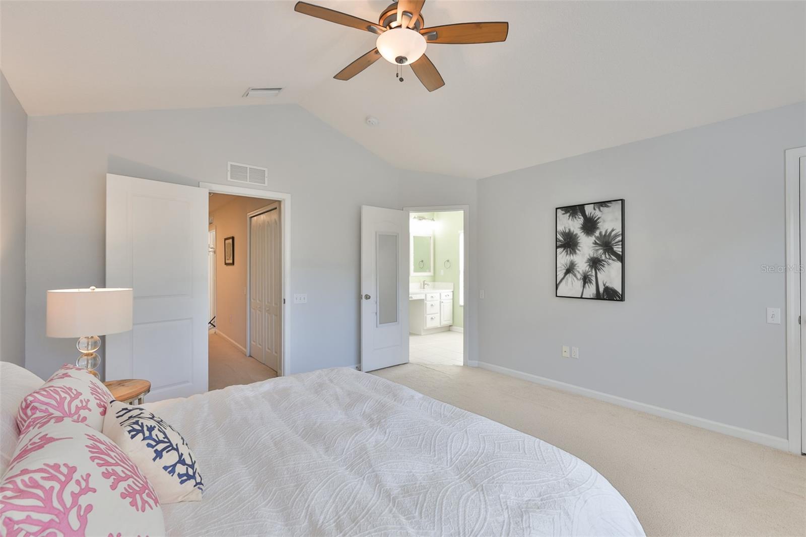 Listing photo id 17 for 4611 Barnstead Drive