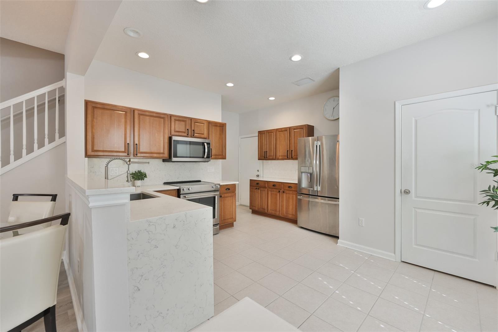 Listing photo id 7 for 4611 Barnstead Drive