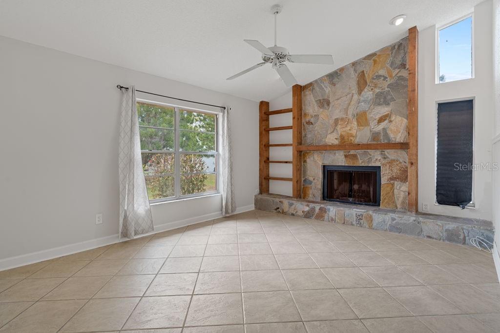 Image 19 of 62 For 5524 Gridley Lane