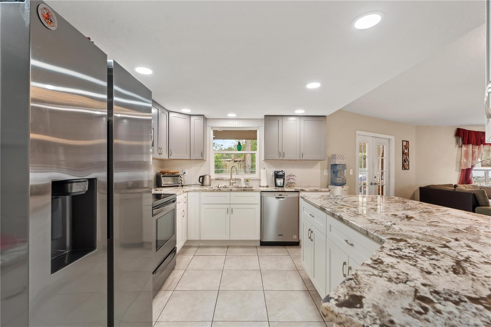 Image 15 of 28 For 7466 Apache Trail