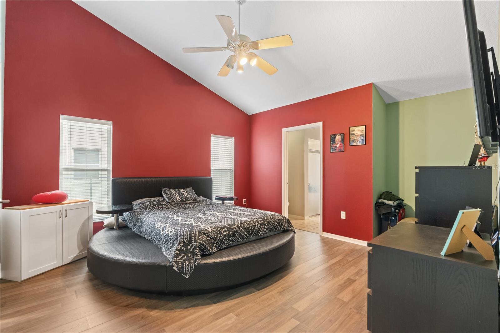 Image 19 of 28 For 7466 Apache Trail