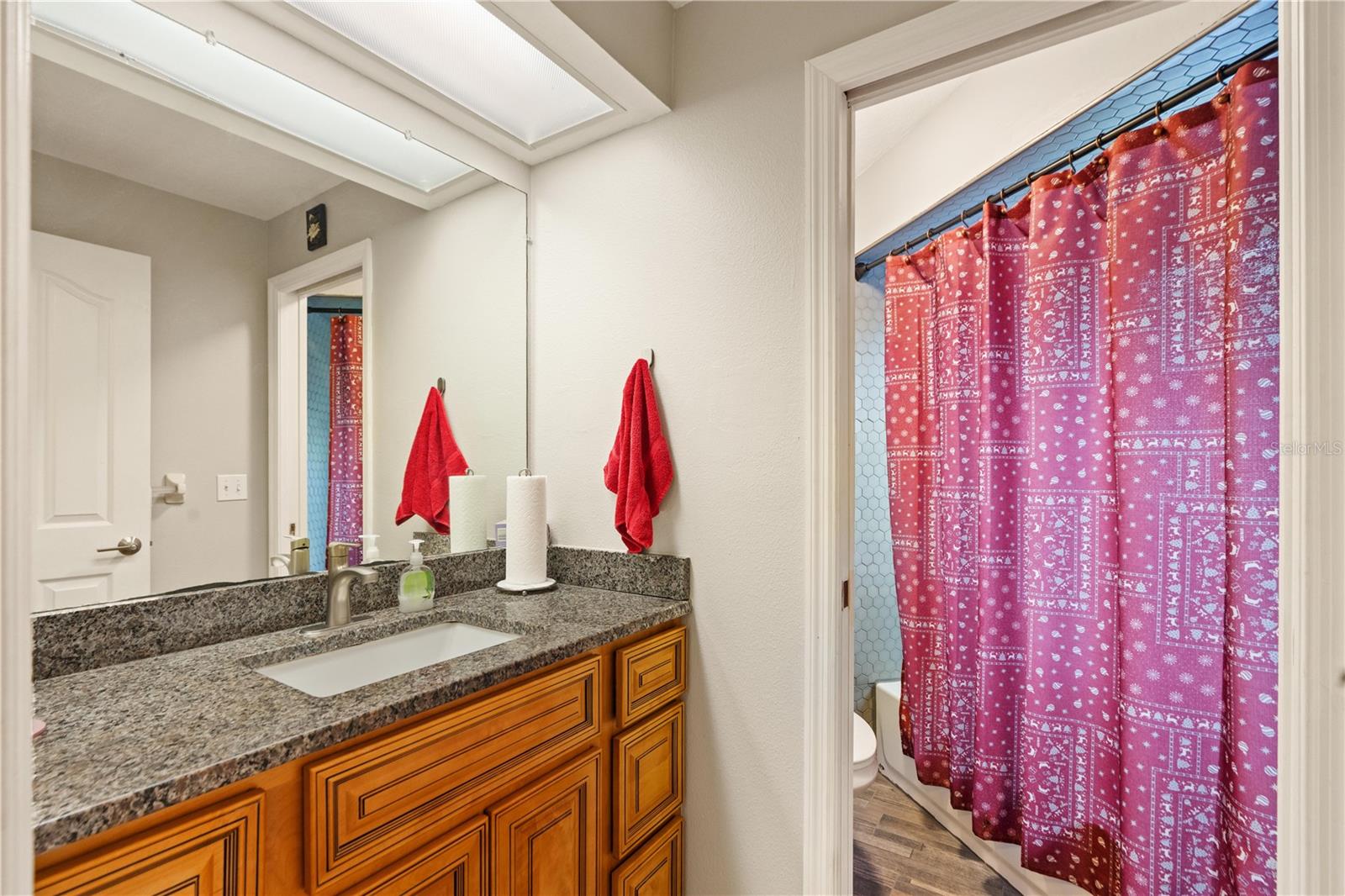 Image 21 of 28 For 7466 Apache Trail