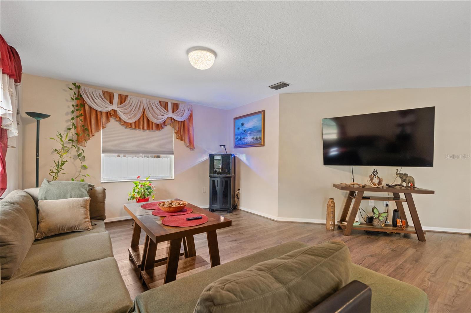 Image 9 of 28 For 7466 Apache Trail