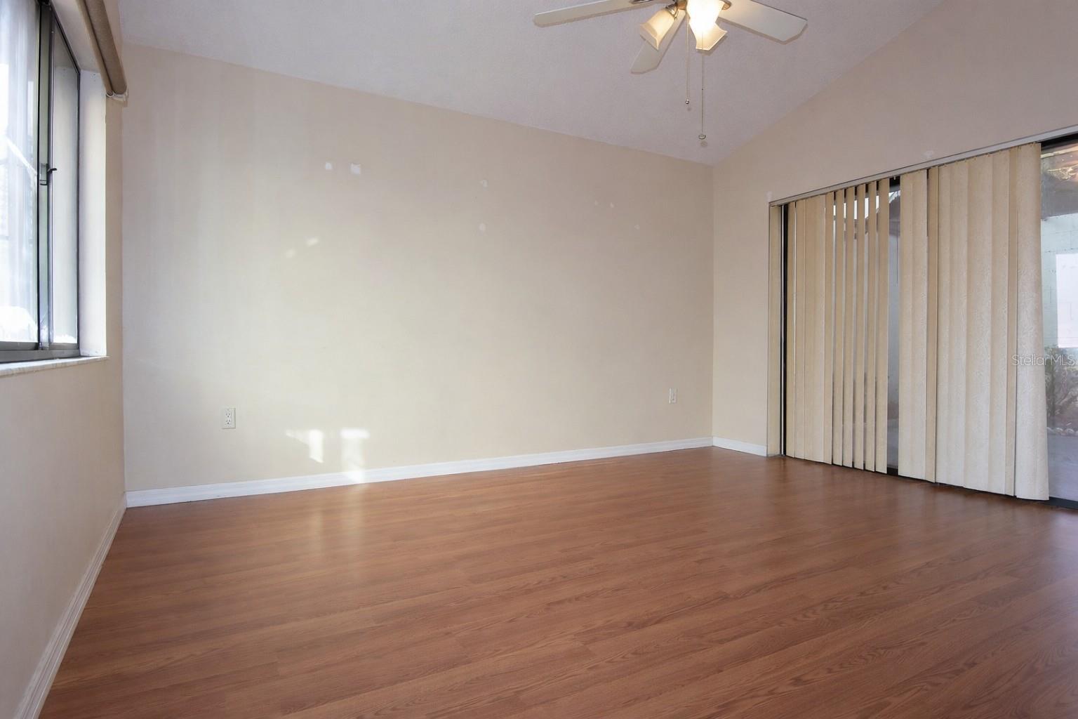 Image 11 of 34 For 5645 Hamilton Harbor Drive