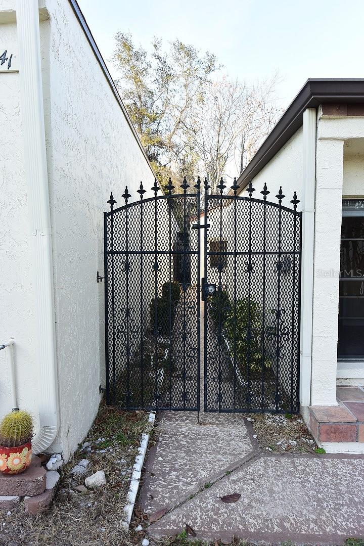 Image 3 of 34 For 5645 Hamilton Harbor Drive