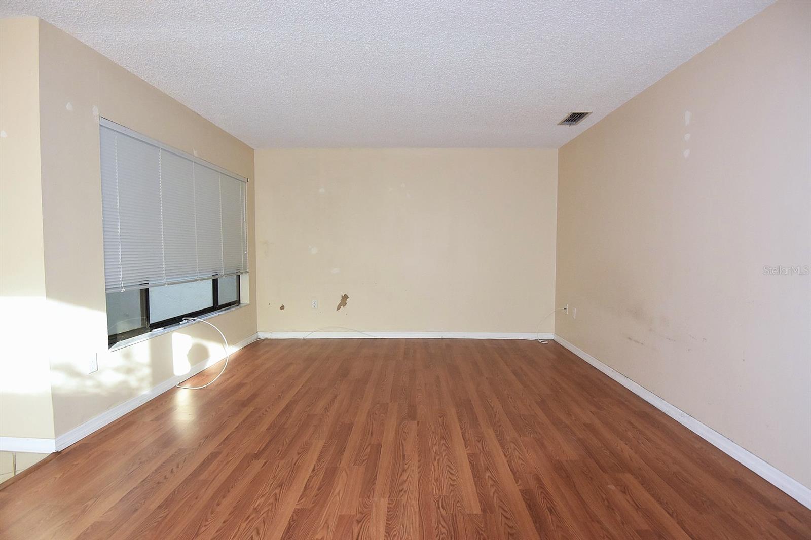 Image 8 of 34 For 5645 Hamilton Harbor Drive