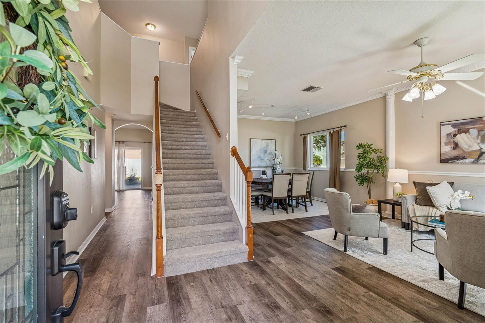 Listing photo id 11 for 1744 Mapleleaf Boulevard