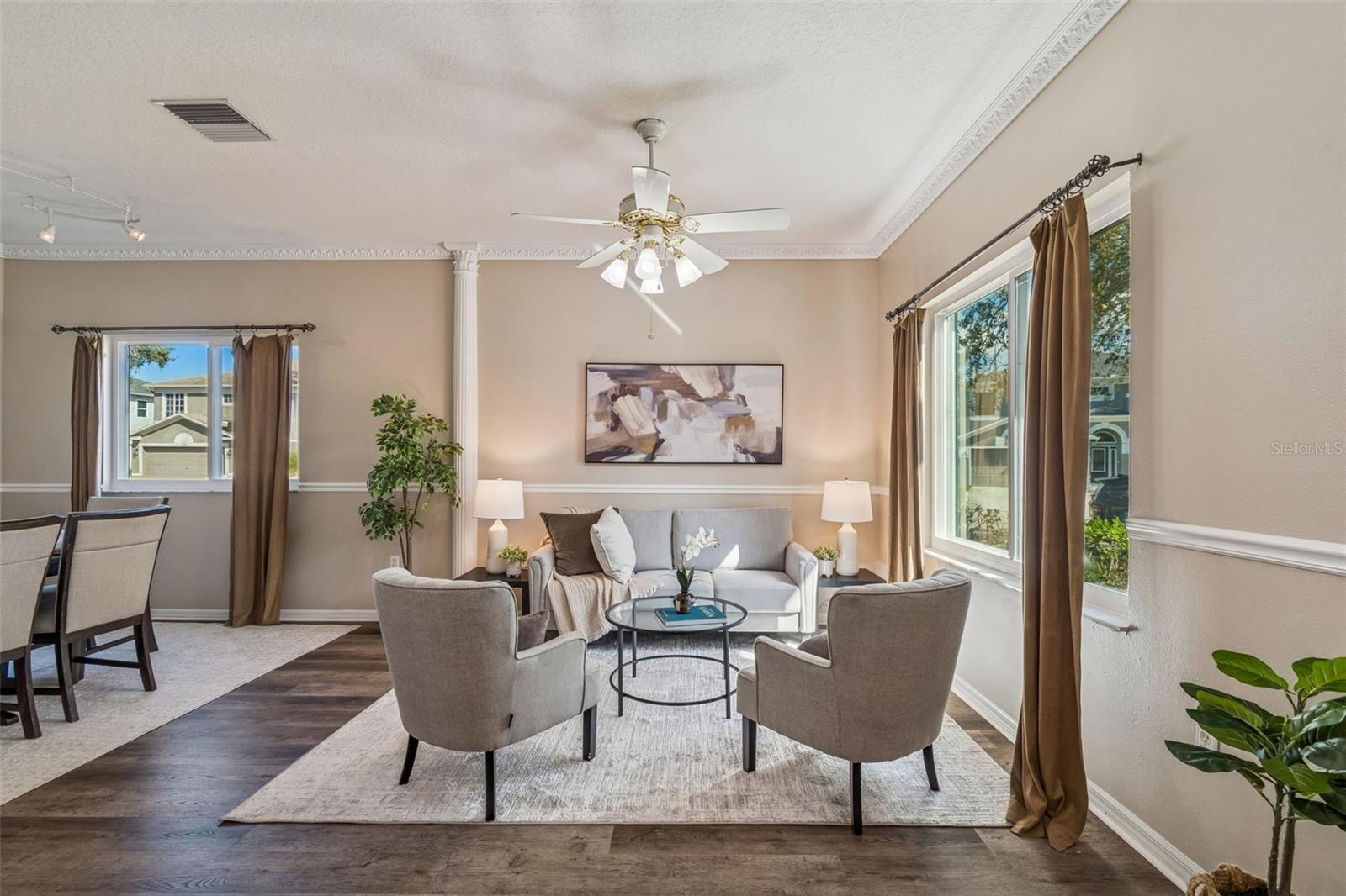 Listing photo id 13 for 1744 Mapleleaf Boulevard