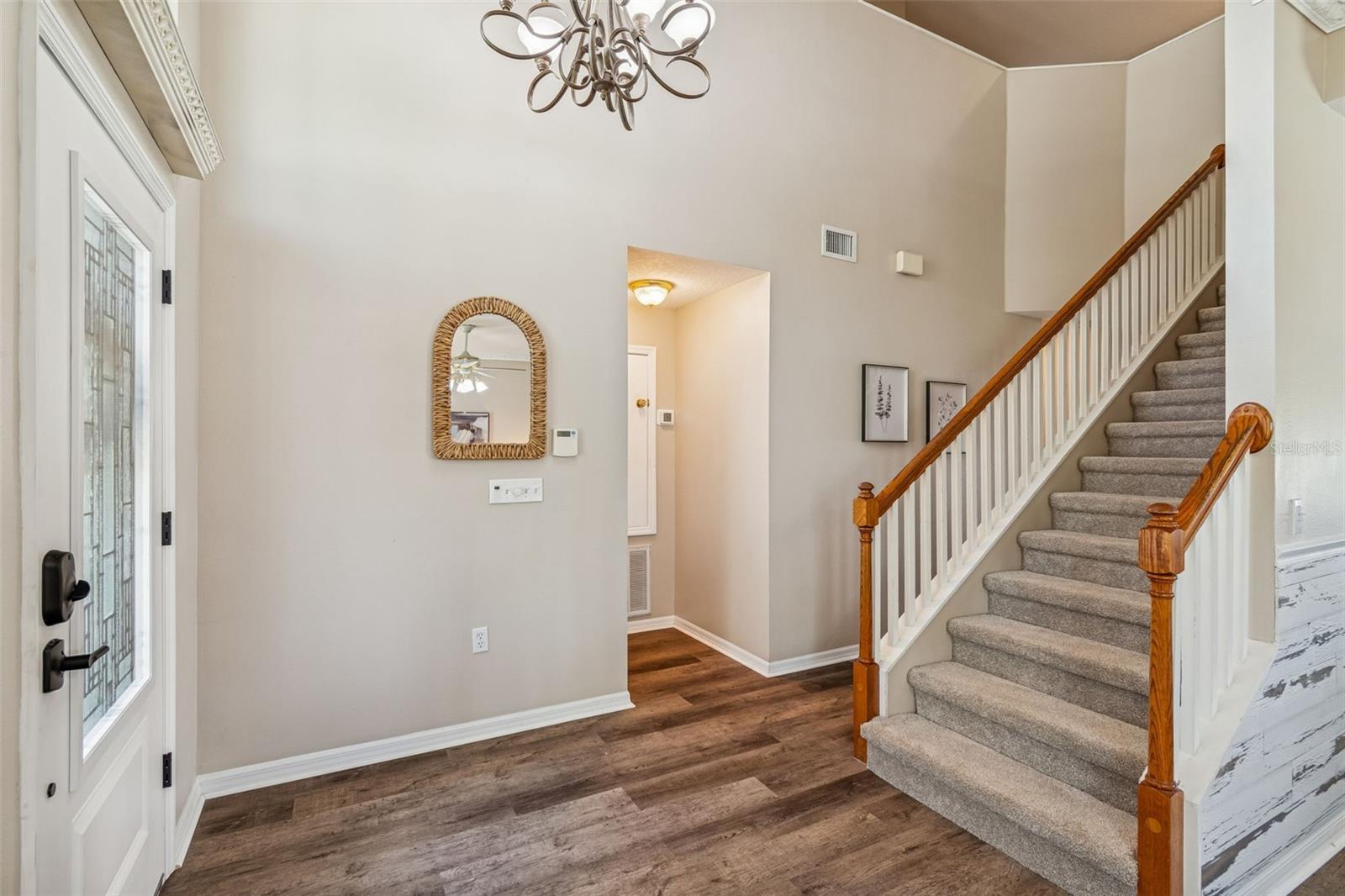 Listing photo id 43 for 1744 Mapleleaf Boulevard