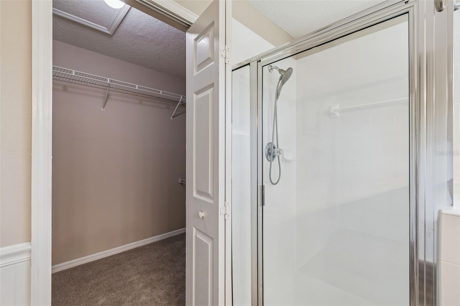 Listing photo id 52 for 1744 Mapleleaf Boulevard