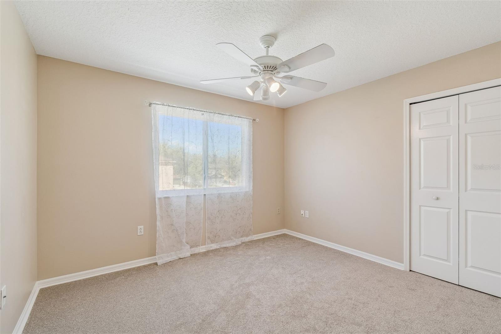 Listing photo id 56 for 1744 Mapleleaf Boulevard