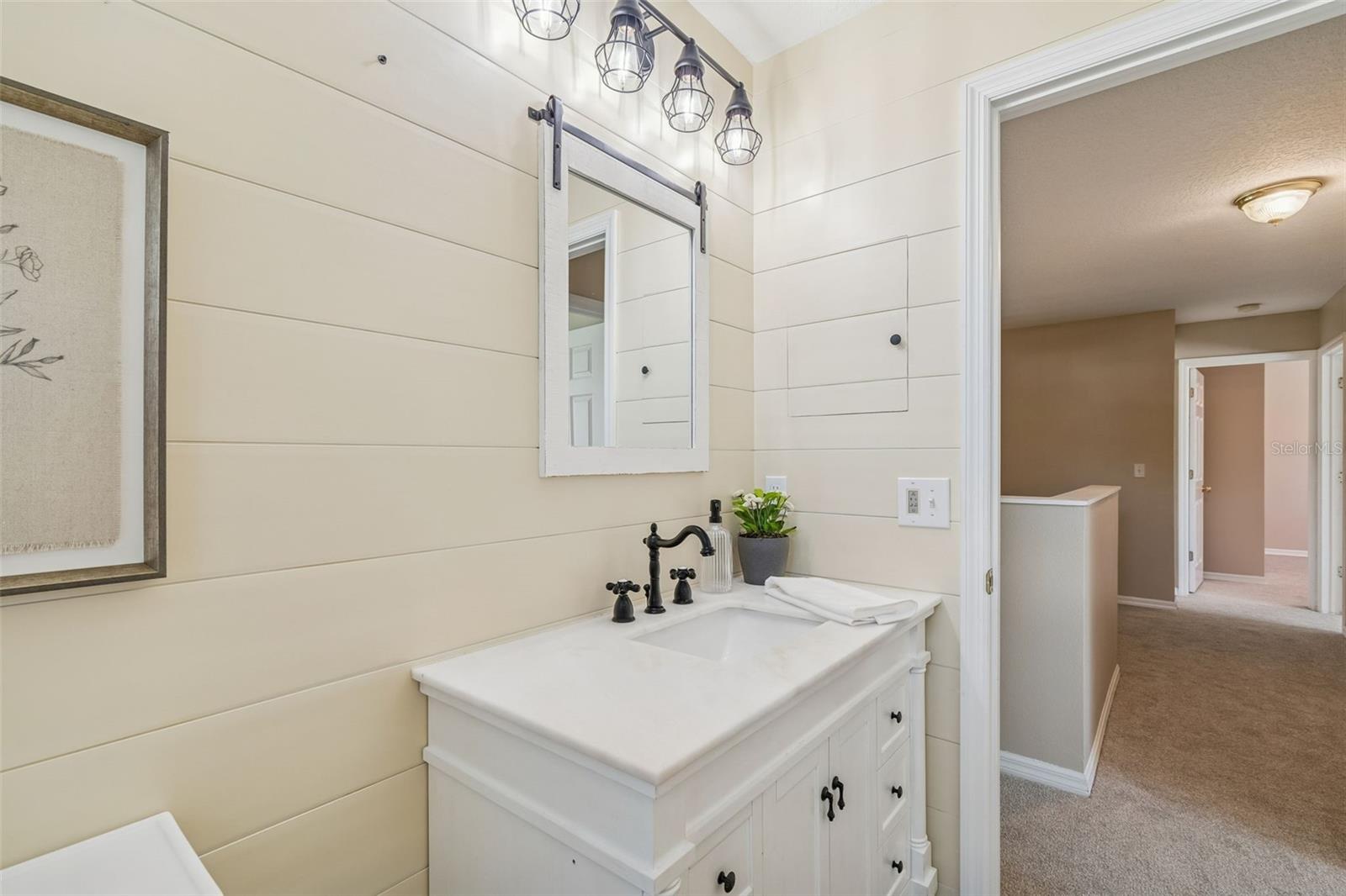 Listing photo id 62 for 1744 Mapleleaf Boulevard