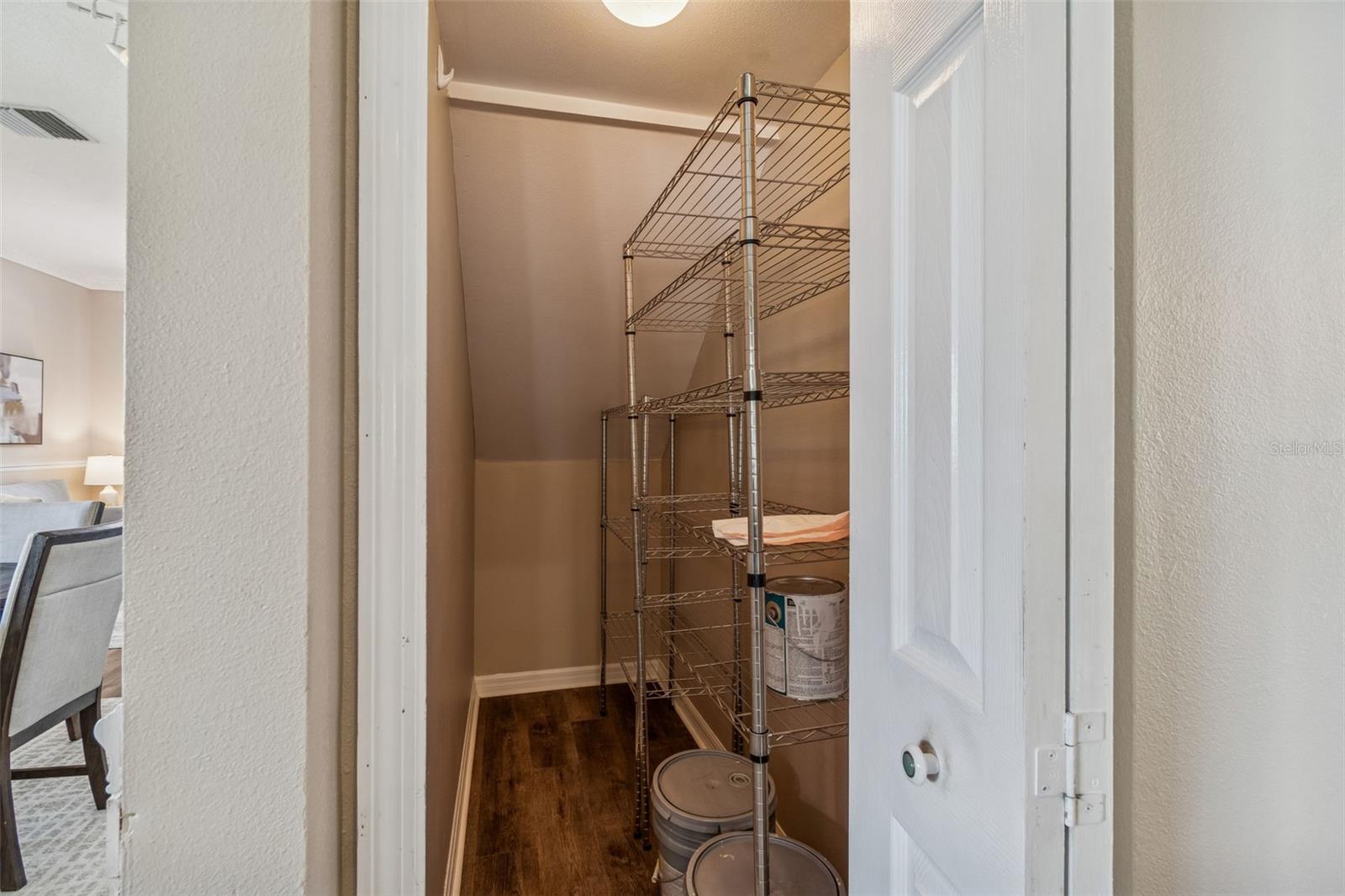 Listing photo id 66 for 1744 Mapleleaf Boulevard