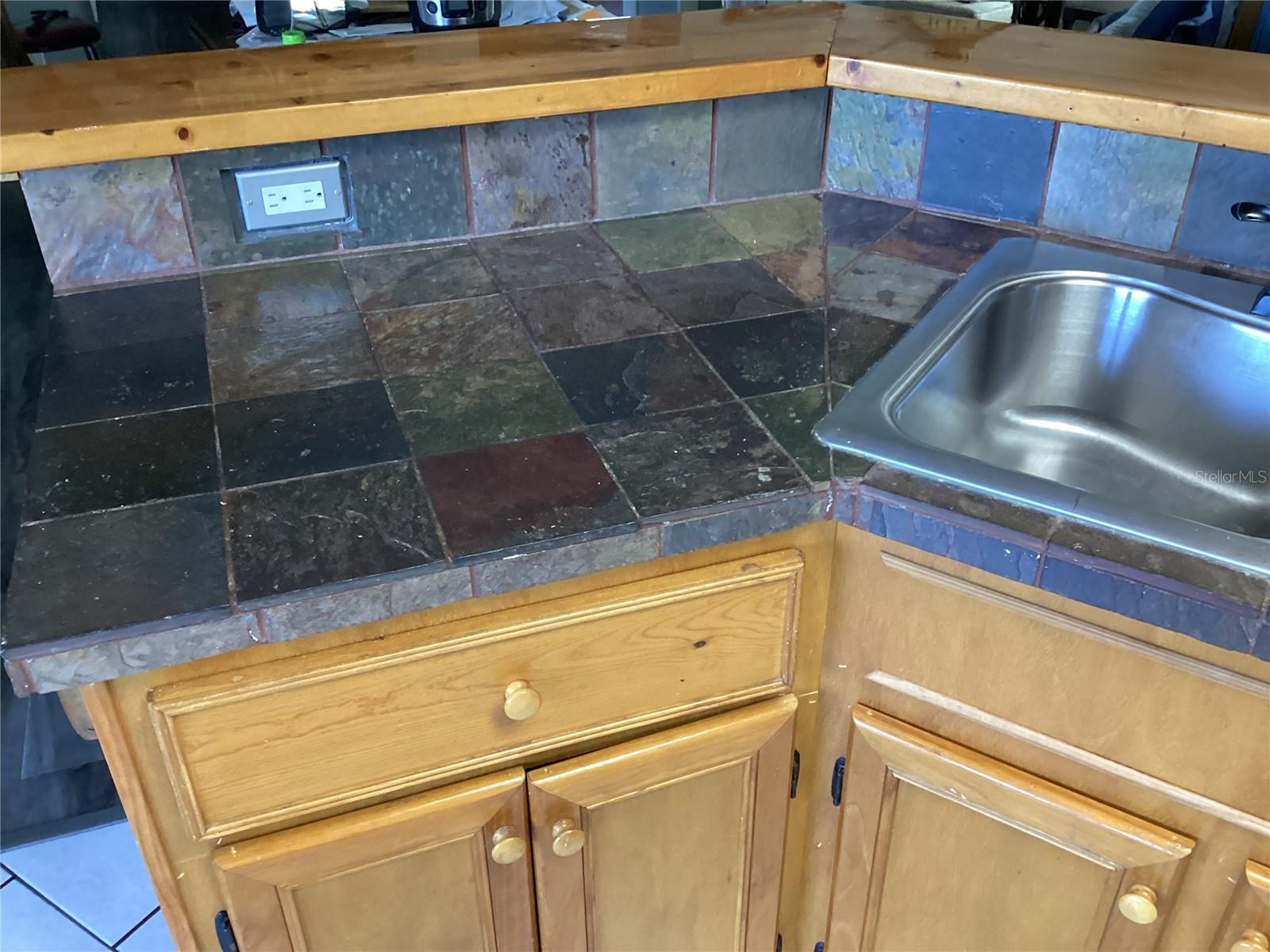 Image 22 of 82 For 6426 Drake Court