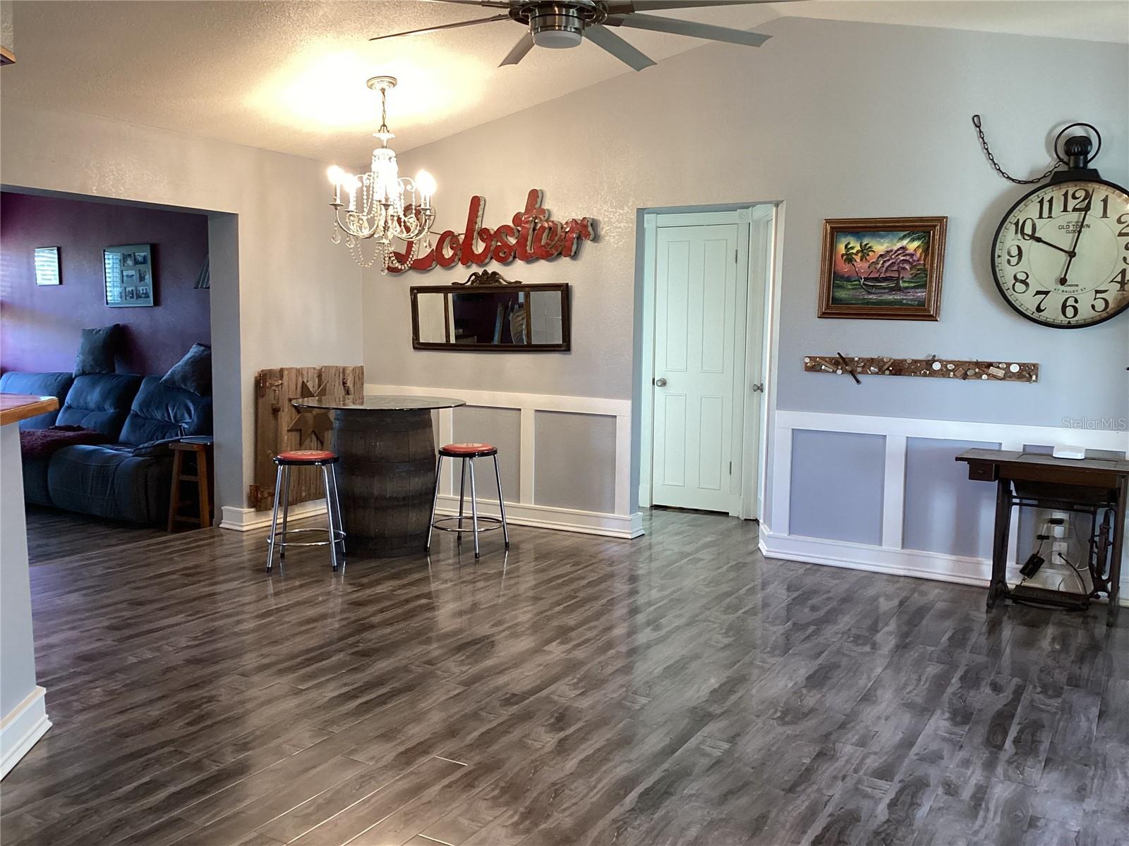 Image 33 of 82 For 6426 Drake Court