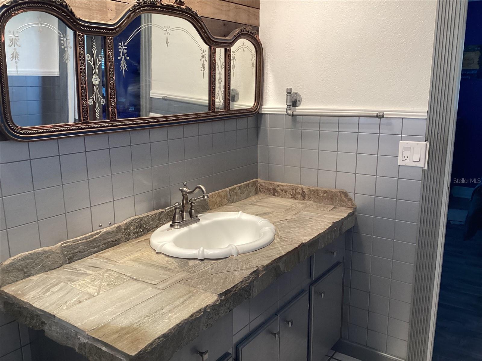 Image 39 of 82 For 6426 Drake Court