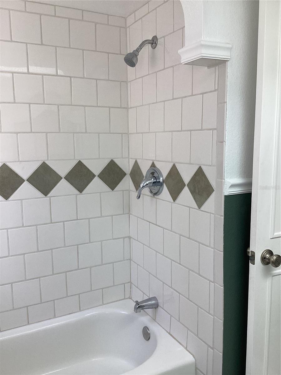 Image 45 of 82 For 6426 Drake Court