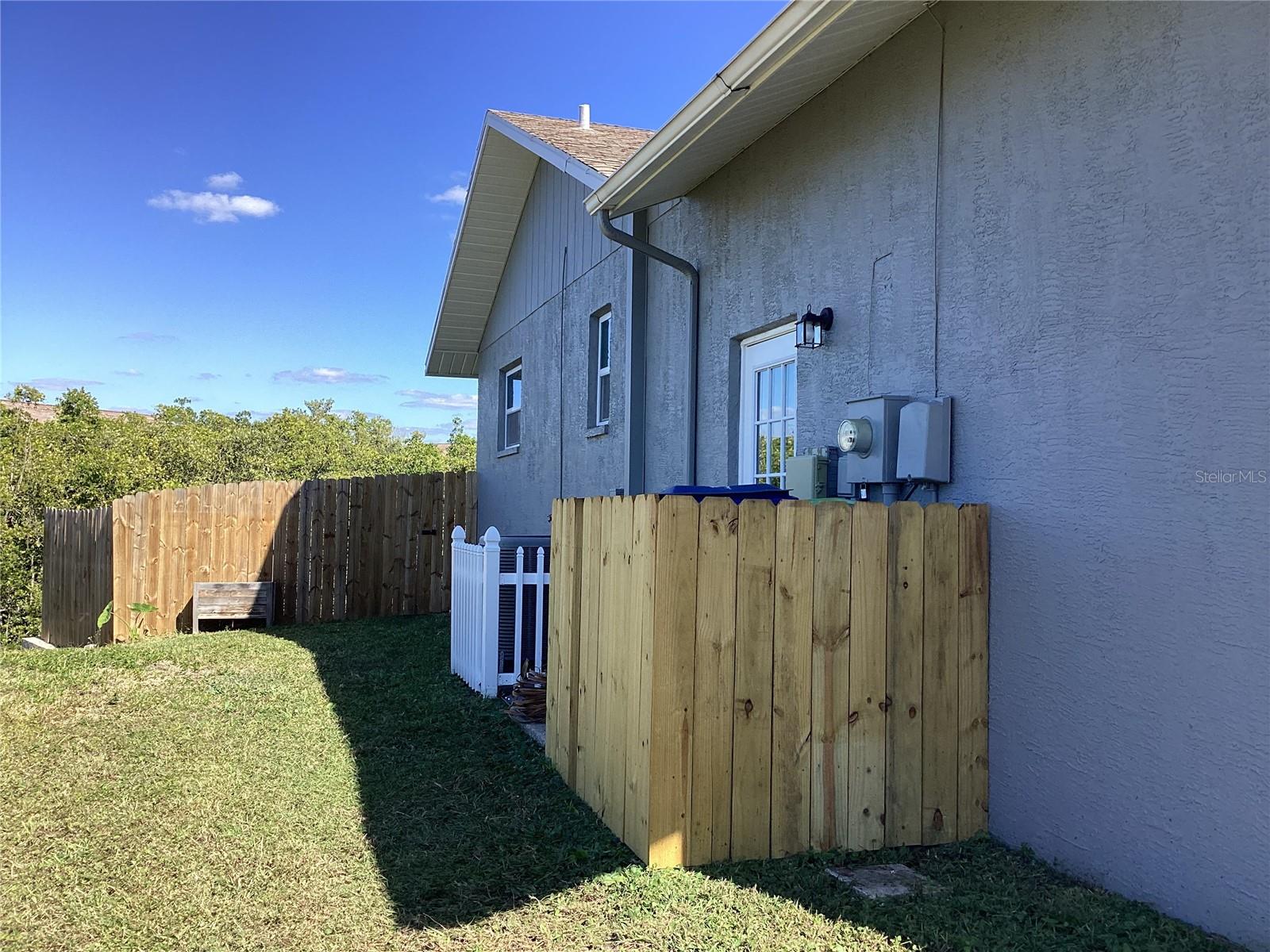 Image 5 of 82 For 6426 Drake Court