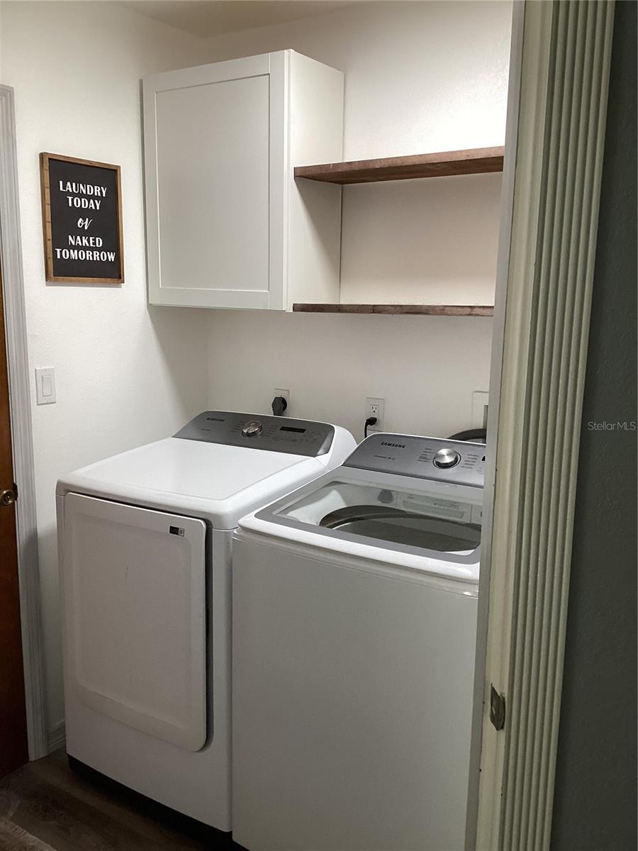 Image 53 of 82 For 6426 Drake Court