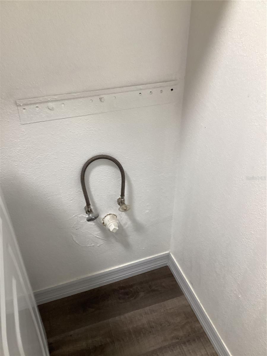 Image 55 of 82 For 6426 Drake Court