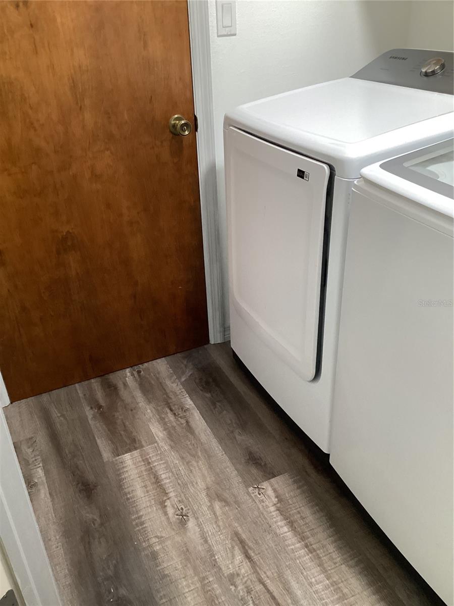 Image 56 of 82 For 6426 Drake Court