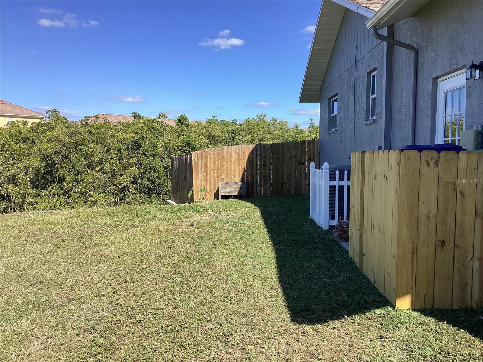 Image 6 of 82 For 6426 Drake Court