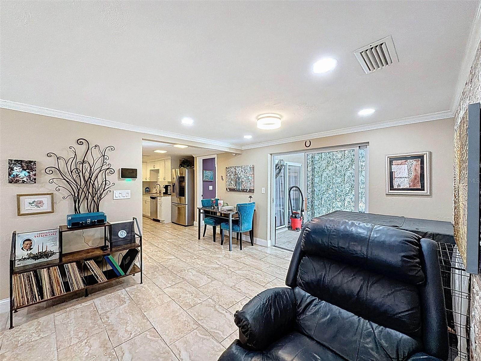 Image 5 of 53 For 3533 Madison Street