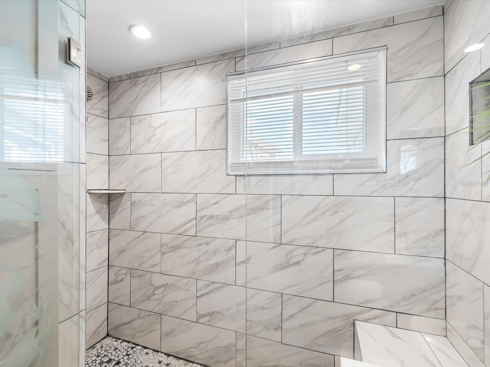 Listing photo id 22 for 12809 4th Isle