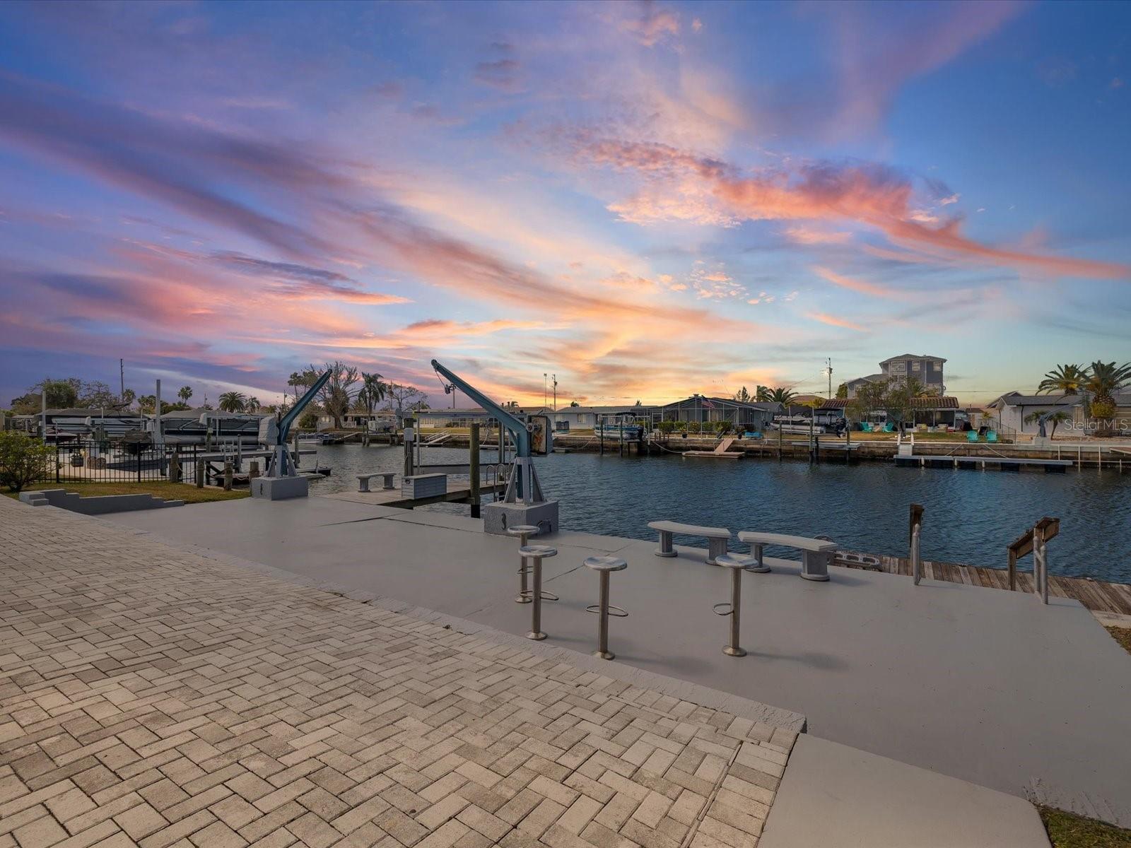 Listing photo id 1 for 12809 4th Isle