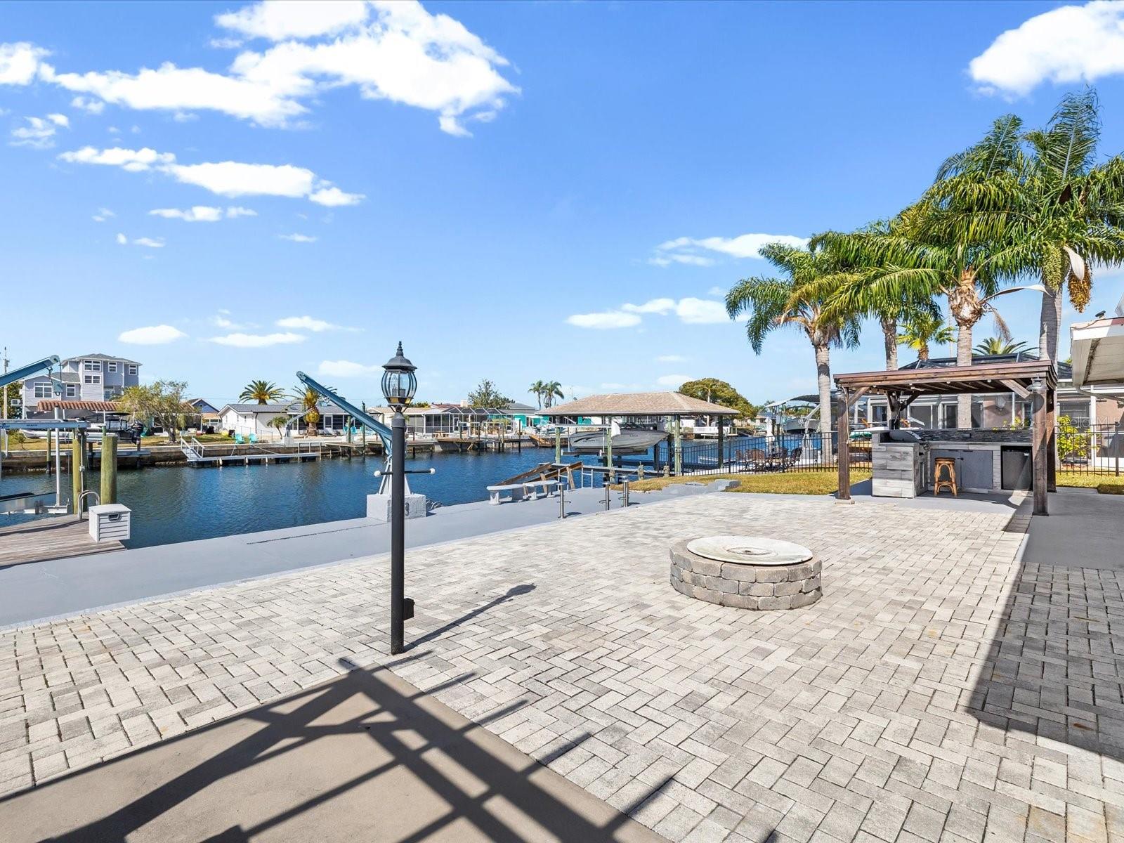 Listing photo id 36 for 12809 4th Isle