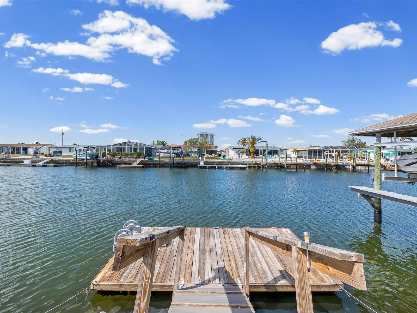 Listing photo id 44 for 12809 4th Isle