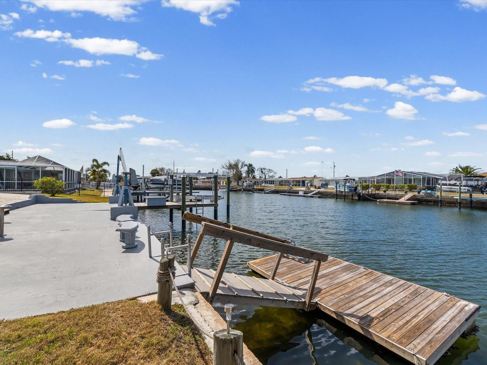 Listing photo id 46 for 12809 4th Isle