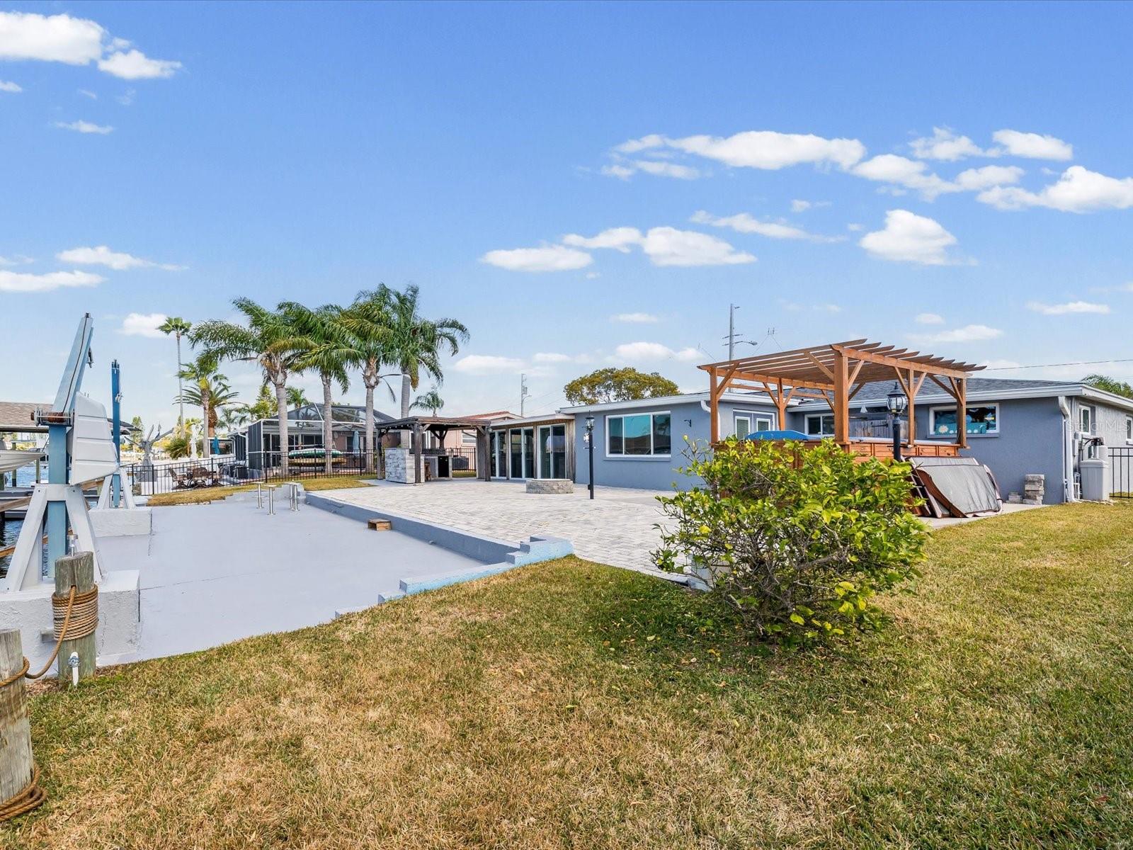 Listing photo id 50 for 12809 4th Isle