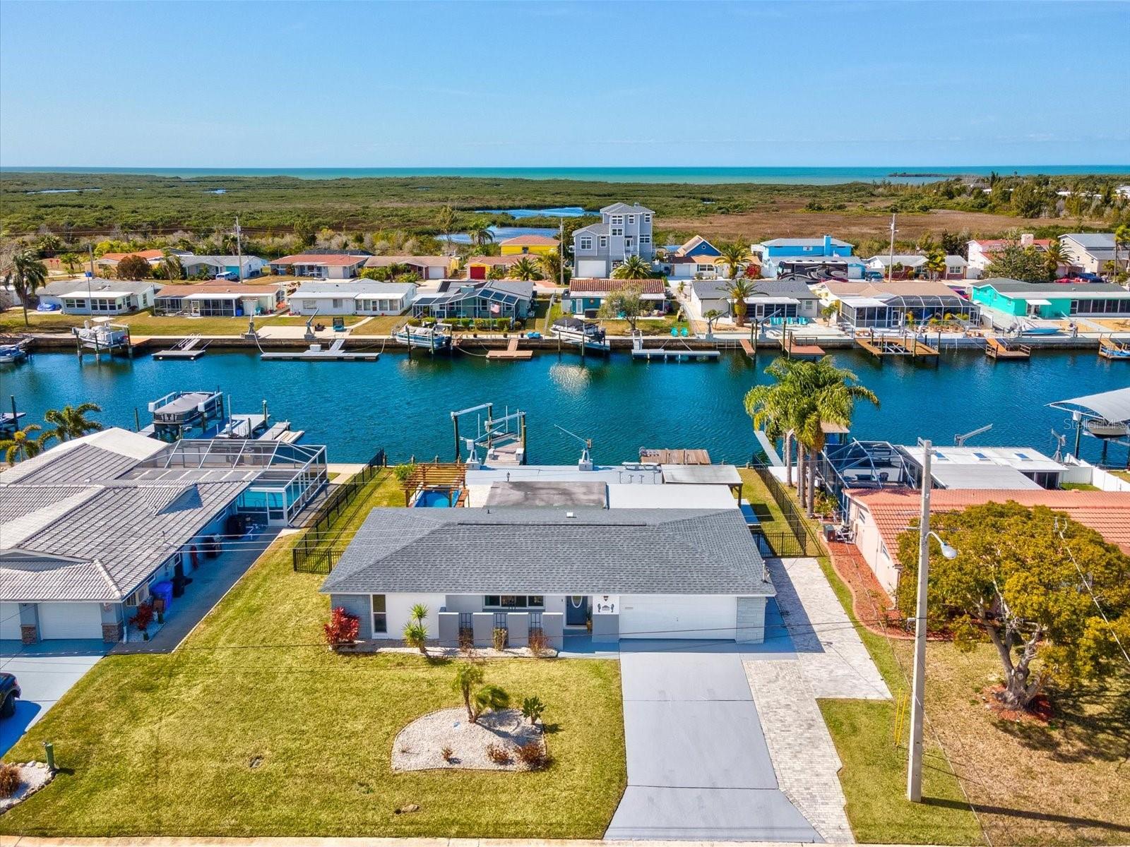 Listing photo id 55 for 12809 4th Isle