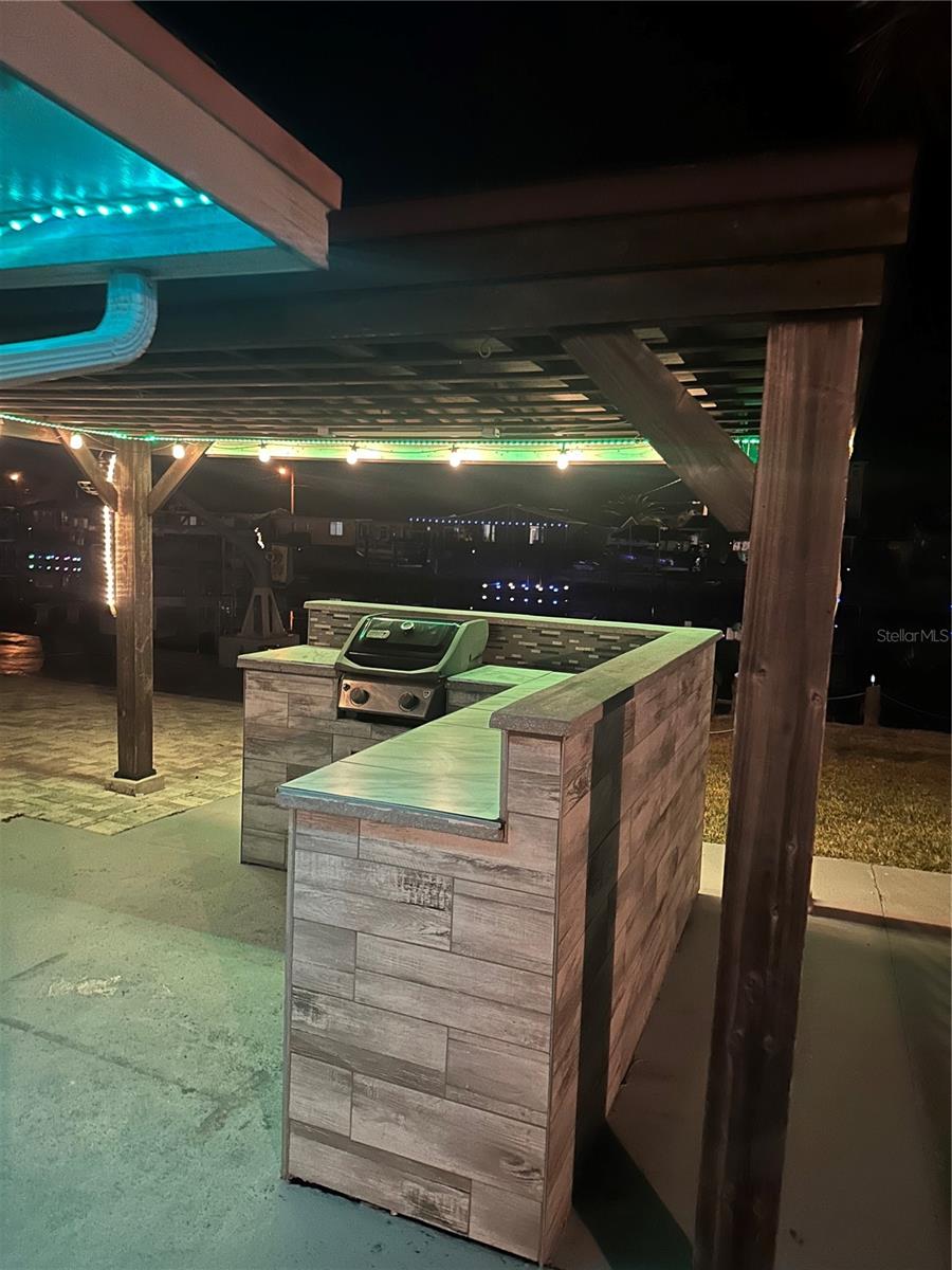 Listing photo id 64 for 12809 4th Isle