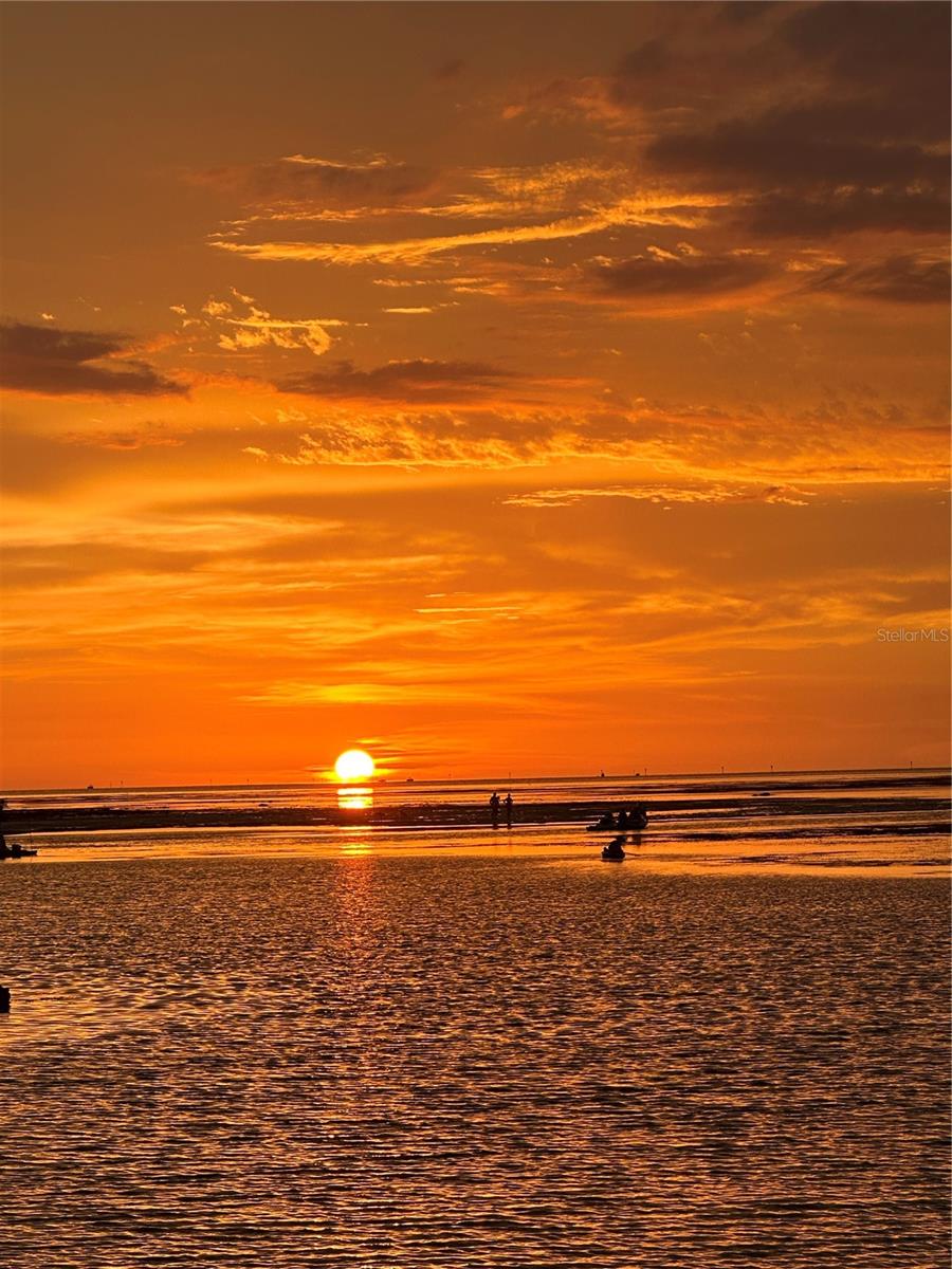 Listing photo id 74 for 12809 4th Isle