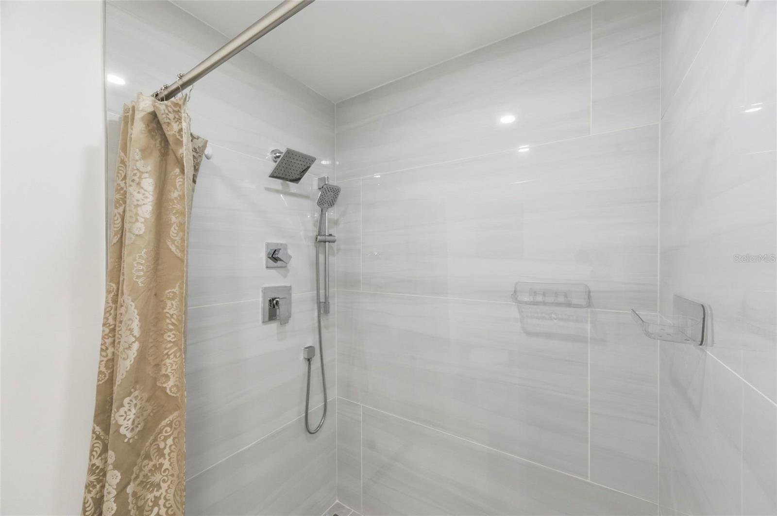 Image 27 of 65 For 10810 Freedom Drive