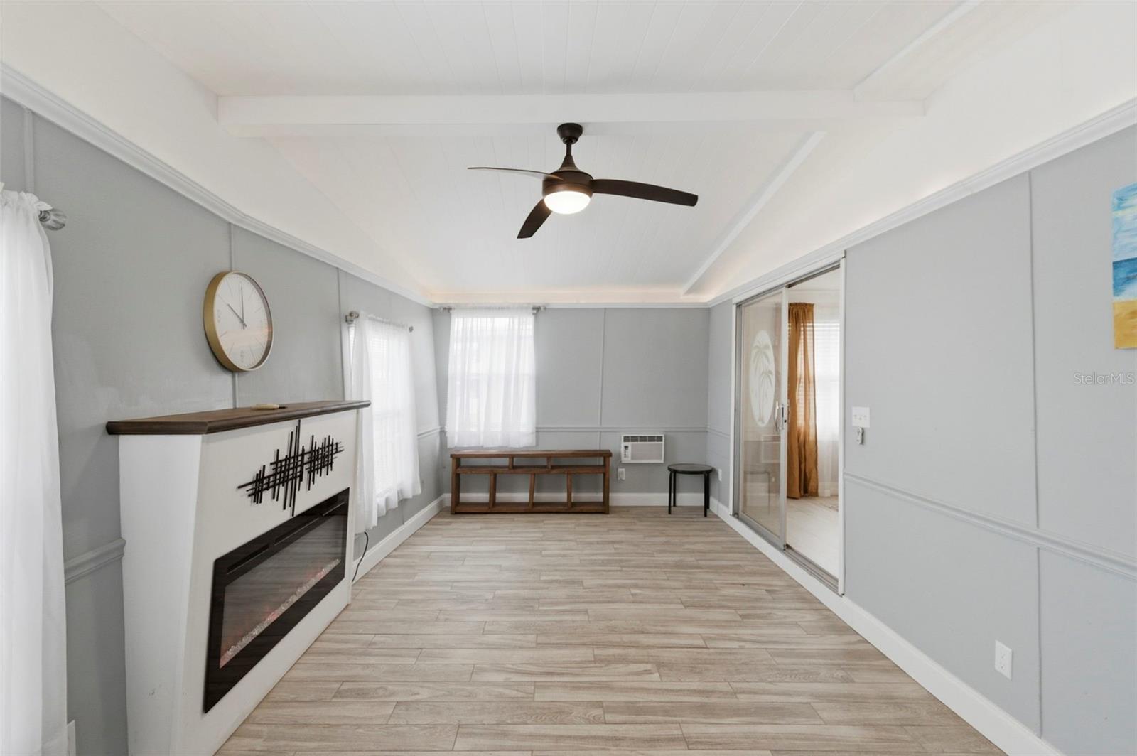 Image 6 of 65 For 10810 Freedom Drive