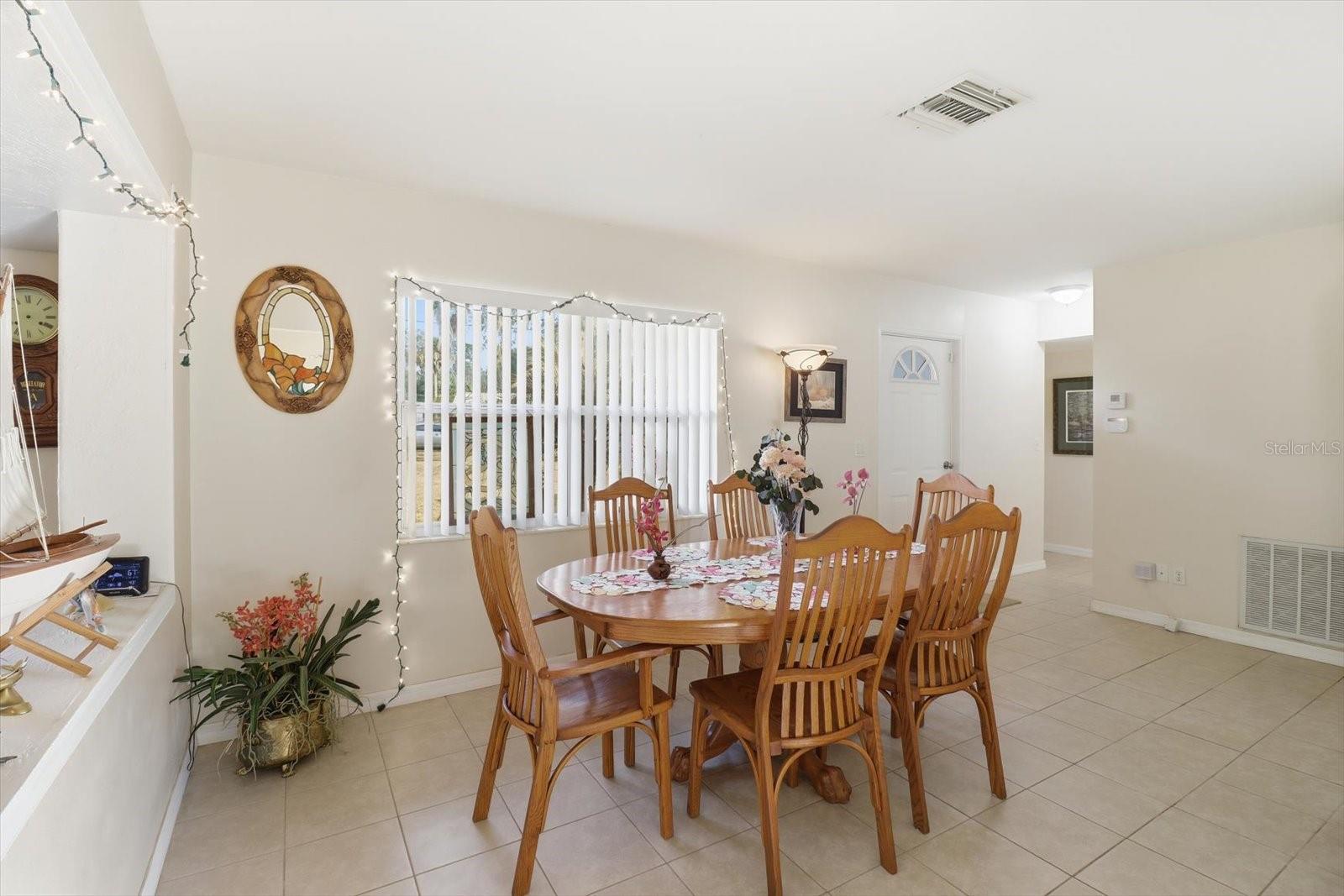 Image 4 of 46 For 2580 Bucknell Terrace