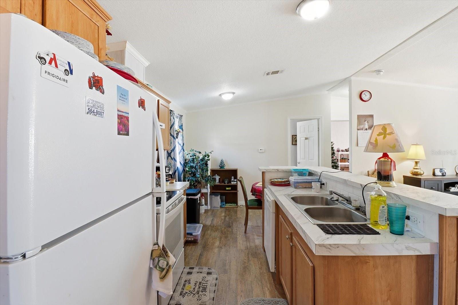 Image 16 of 45 For 4025 Bluewater Drive