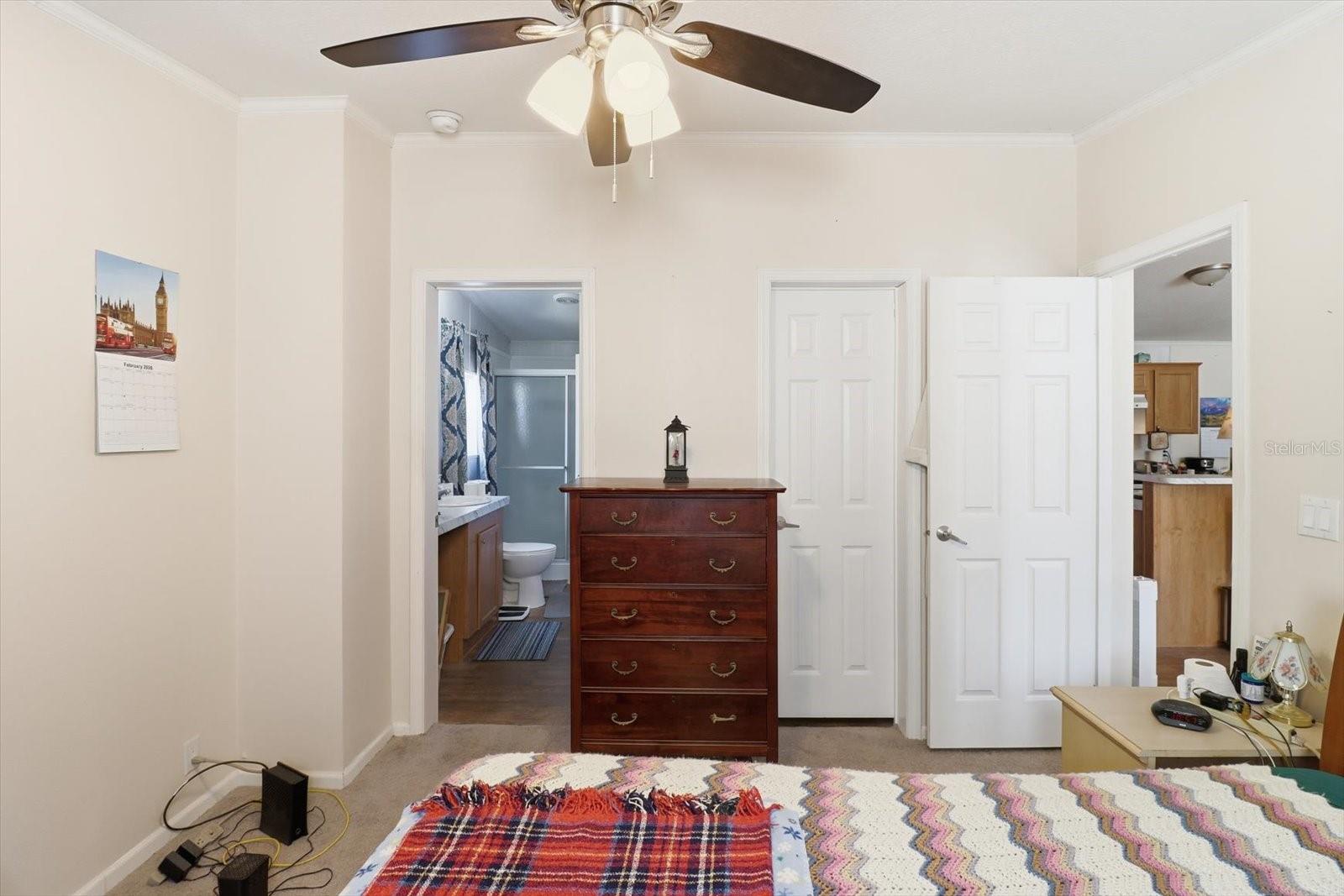 Image 24 of 45 For 4025 Bluewater Drive