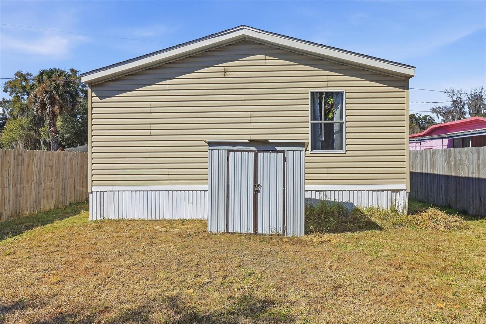 Image 32 of 45 For 4025 Bluewater Drive