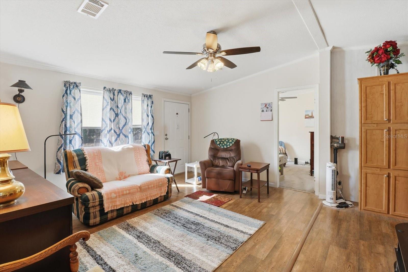 Image 6 of 45 For 4025 Bluewater Drive