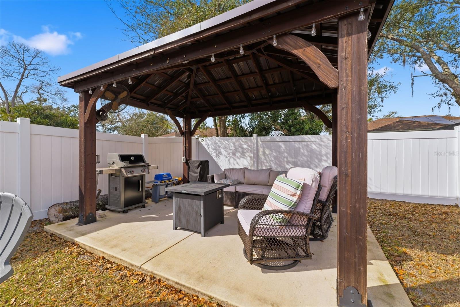 Image 32 of 41 For 225 Portland Avenue