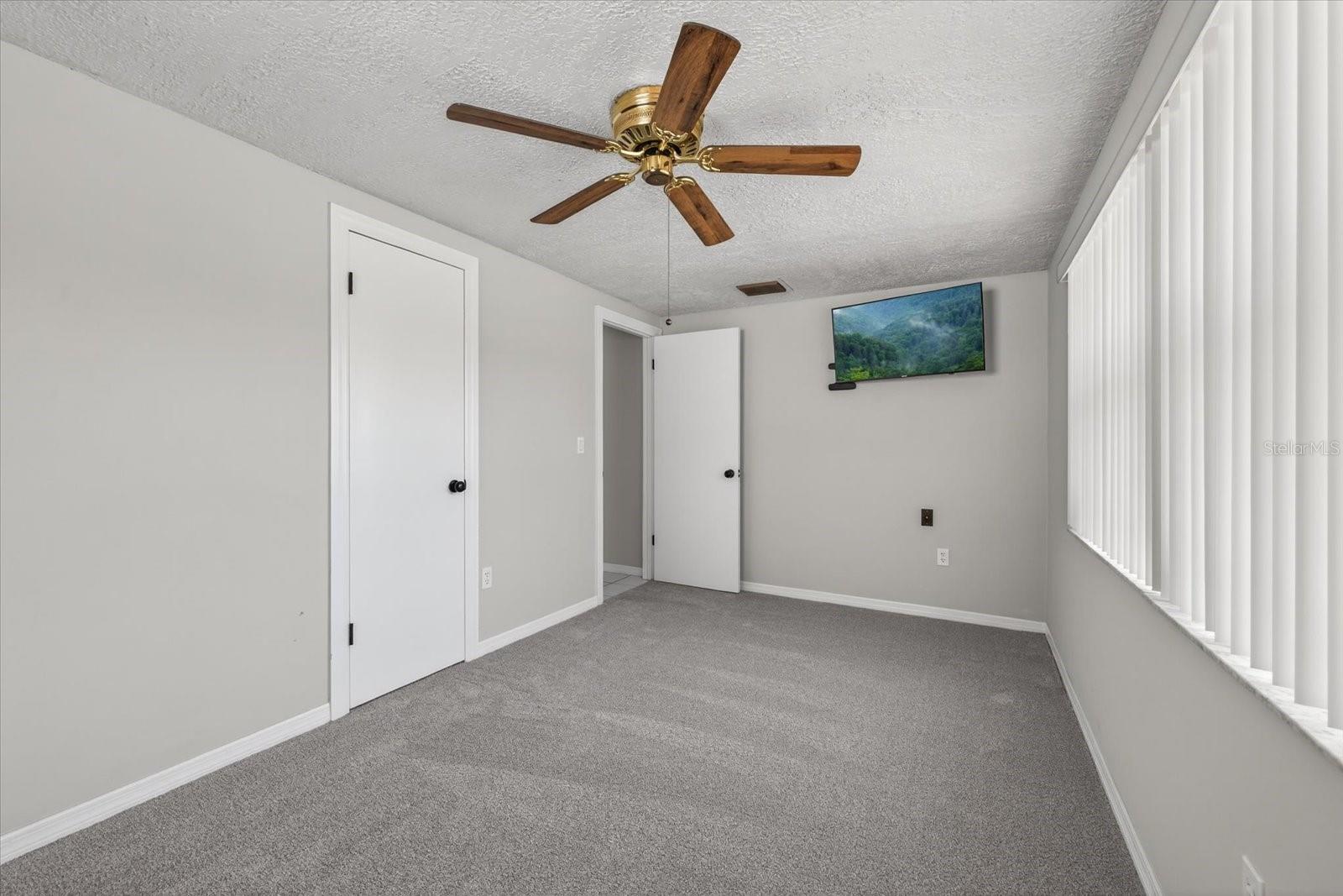 Image 23 of 44 For 8634 Velvet Drive