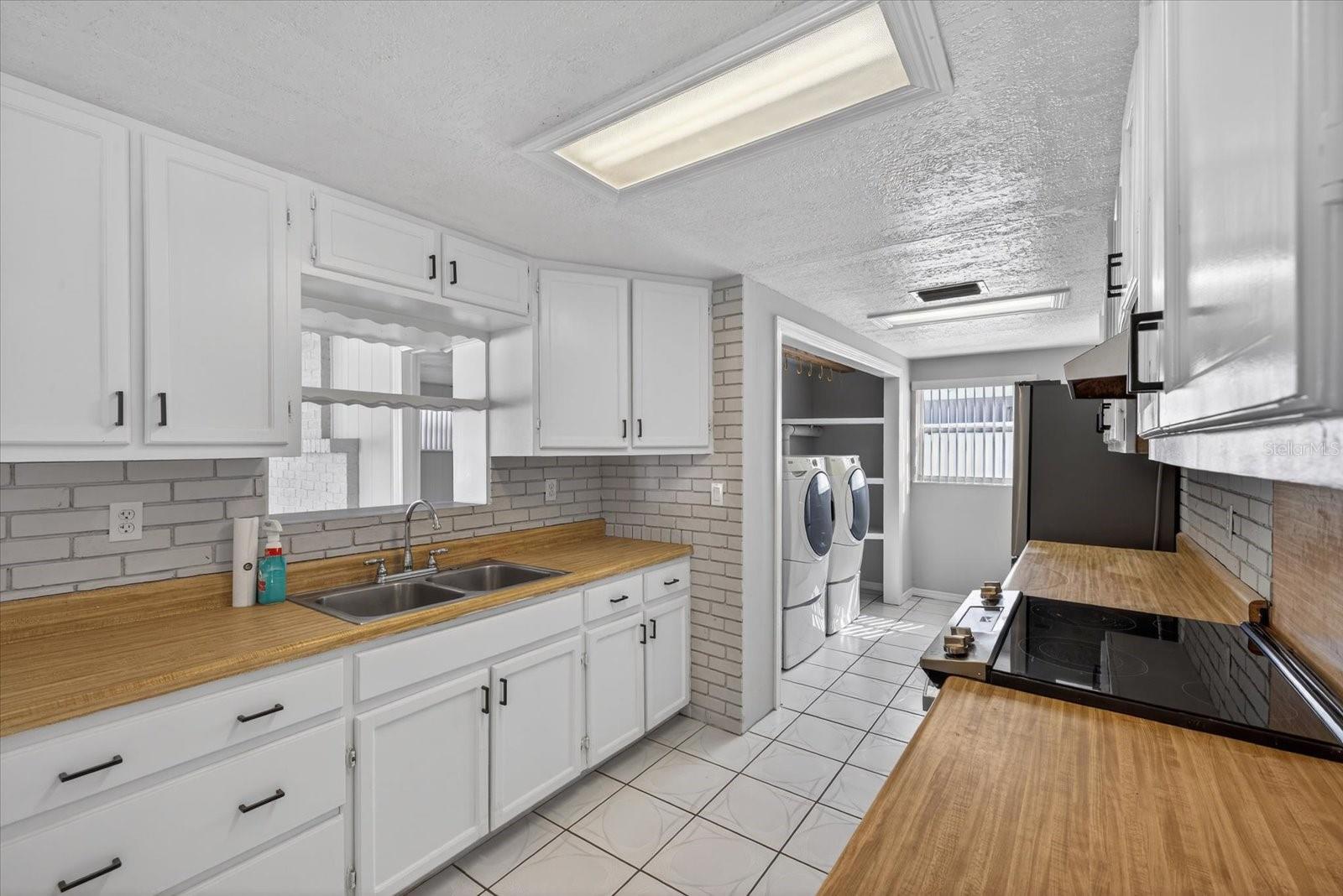 Image 3 of 44 For 8634 Velvet Drive