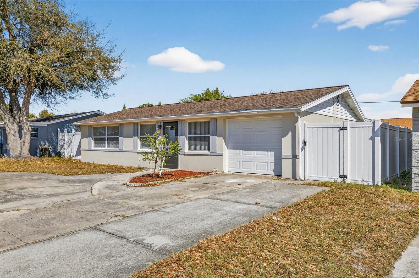 Image 38 of 44 For 8634 Velvet Drive