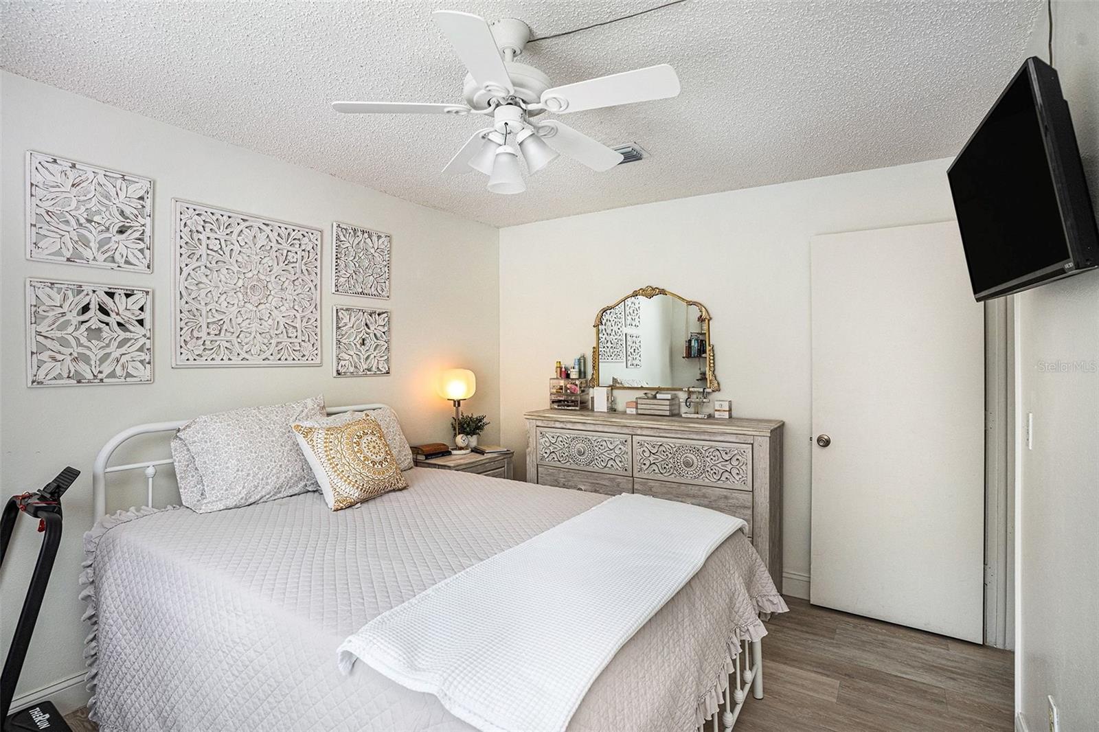 Image 16 of 23 For 312 Benson Street