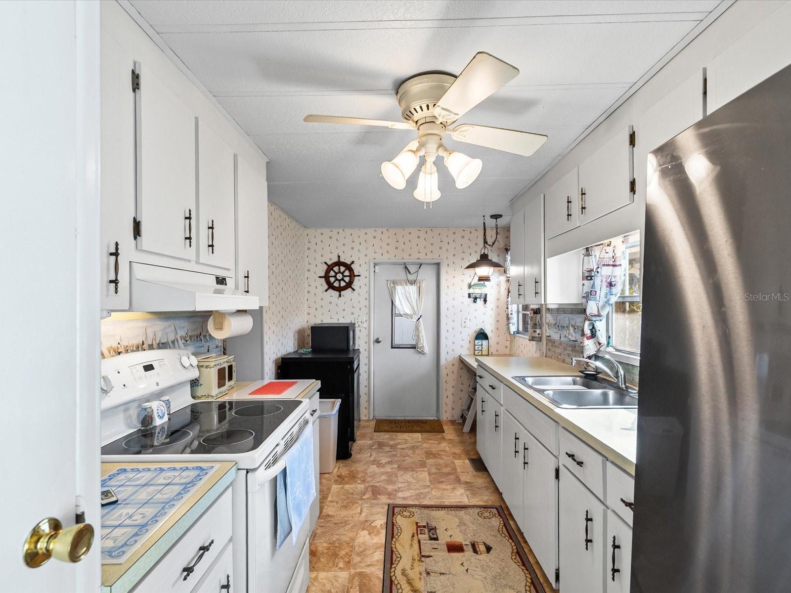 Image 10 of 56 For 6439 Theresa Avenue